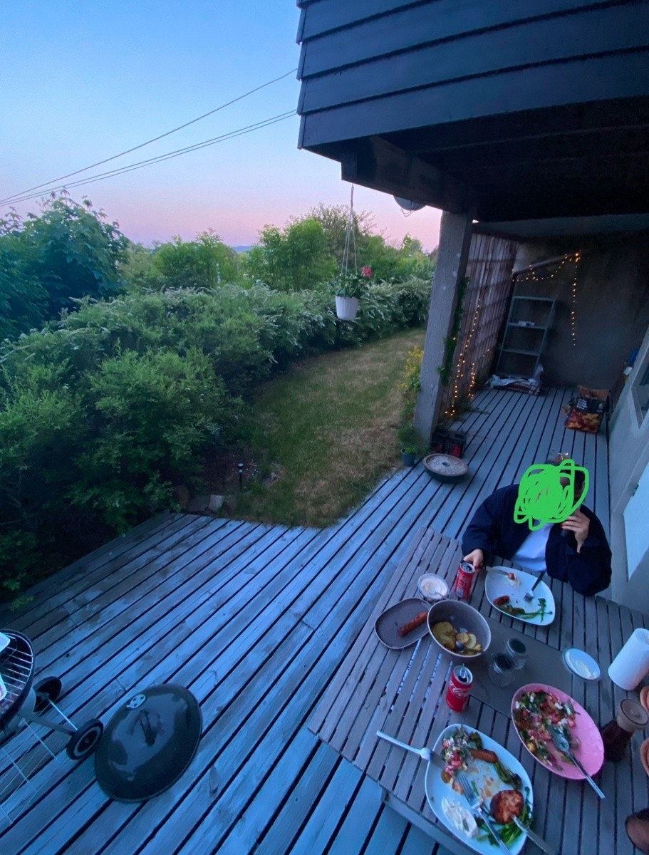 uteområde på sommeren<3 Galleribilde