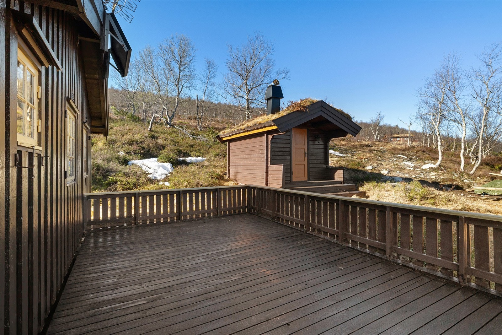 Fin uteplass og anneks mot vest Galleribilde
