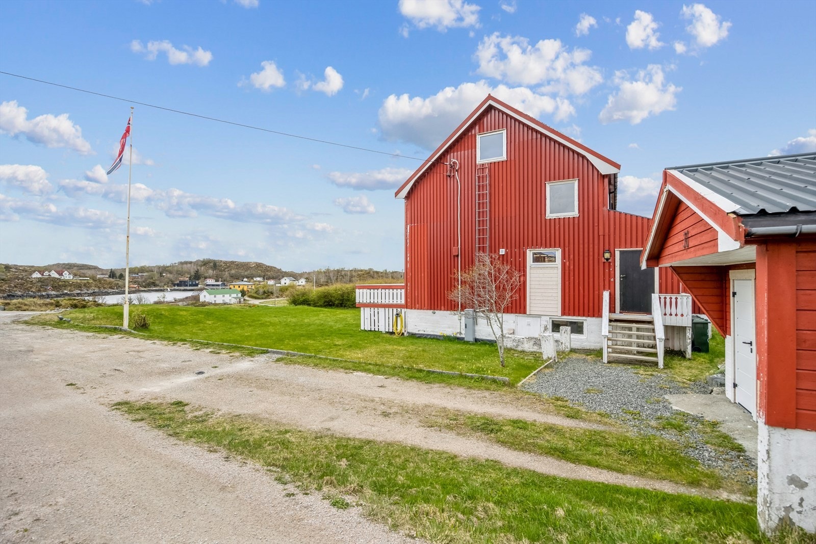 Boligen ligger også en kort tur unna flere lakseslakterier. Galleribilde