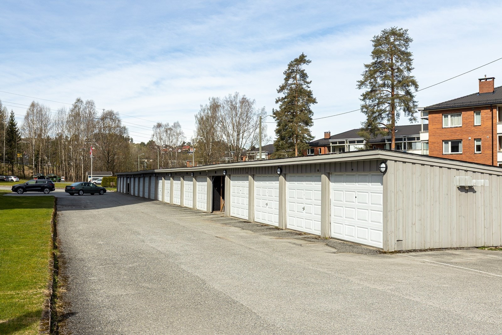 Garasjeanlegg i borettslaget. Galleribilde