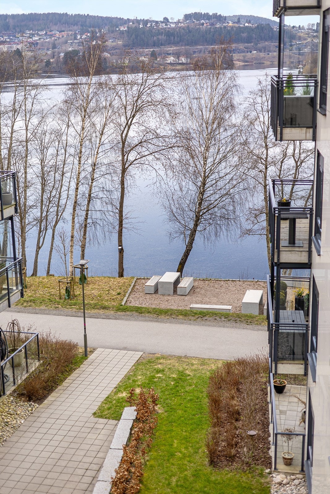 Beliggenhet i et område som oppleves som trygt og med lite støy. Galleribilde