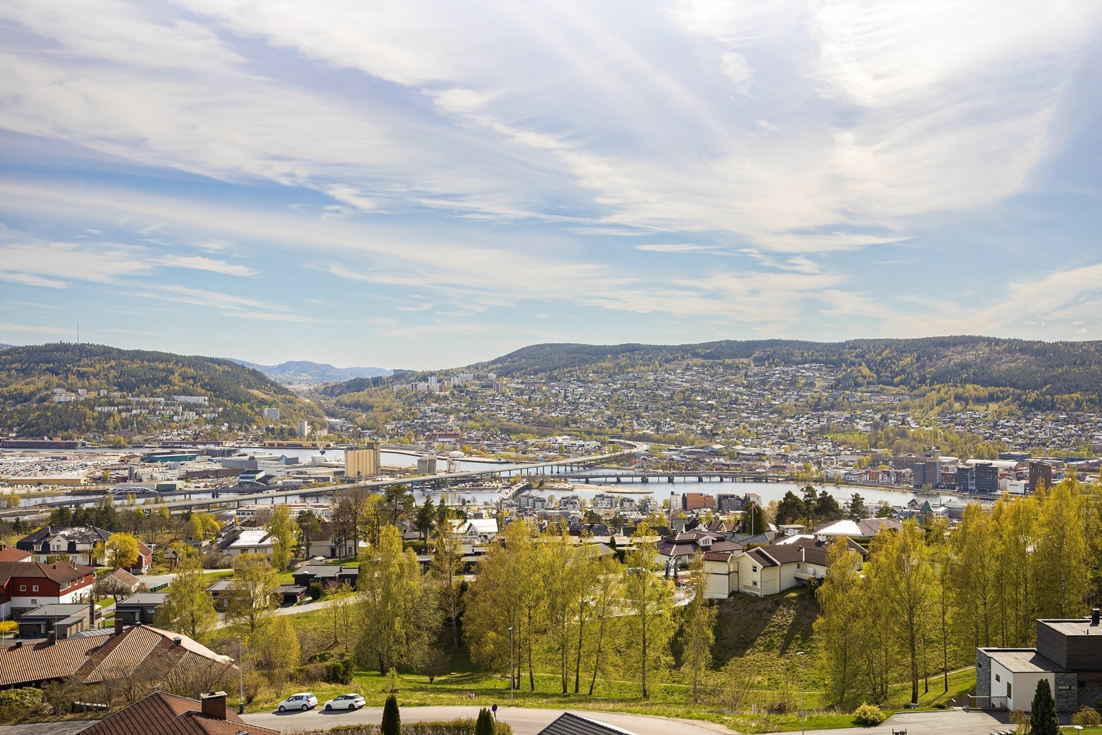 Nydelig vidstrakt utsikt over Lier dalene, Drammensfjorden og Drammen.
Foto: Stine Prøitz Jørgensen. Galleribilde