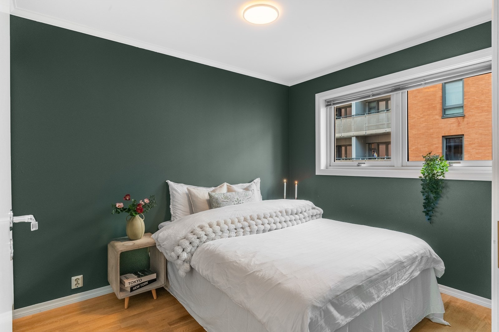 - Leilighetens soverom måler 10 m² - Galleribilde