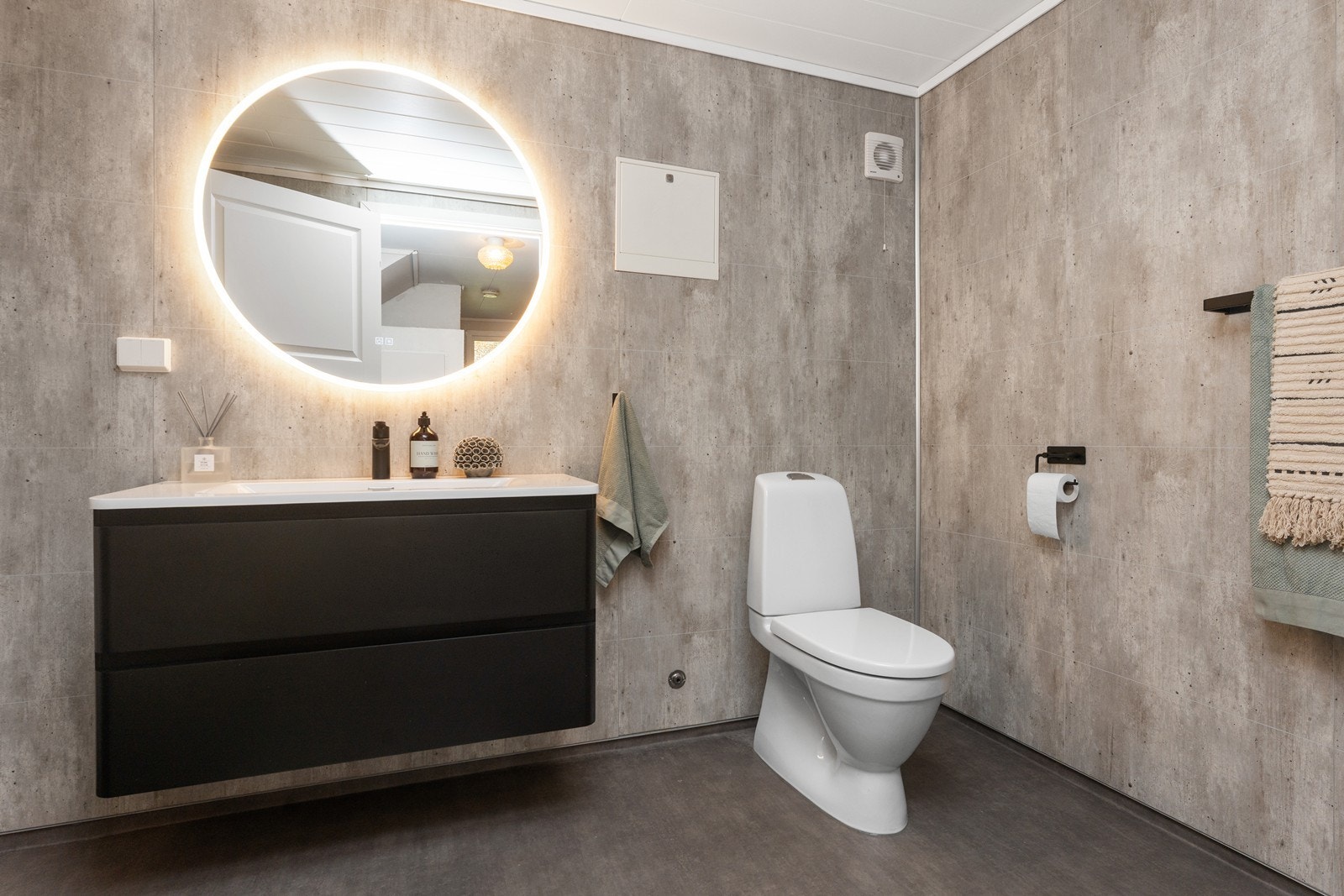 Badet i underetasjen ble renovert i 2025. Galleribilde