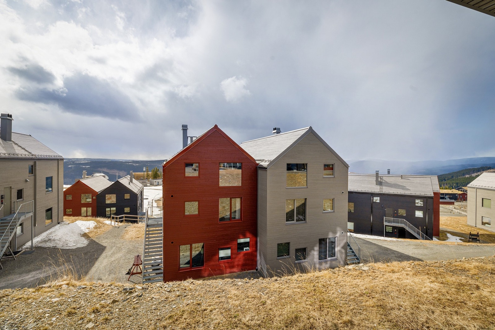 Sjarmerende og variert bebyggelse i et attraktivt hytteområde. Galleribilde