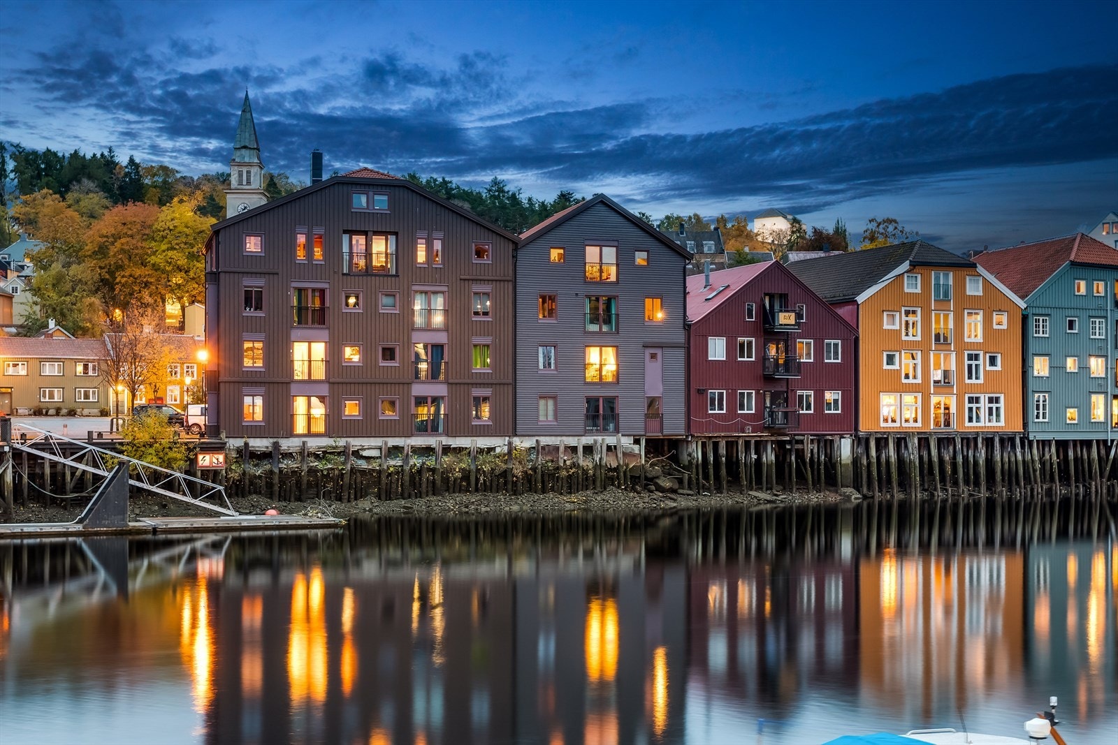 En sentral og attraktiv beliggenhet på historiske Bakklandet. Galleribilde