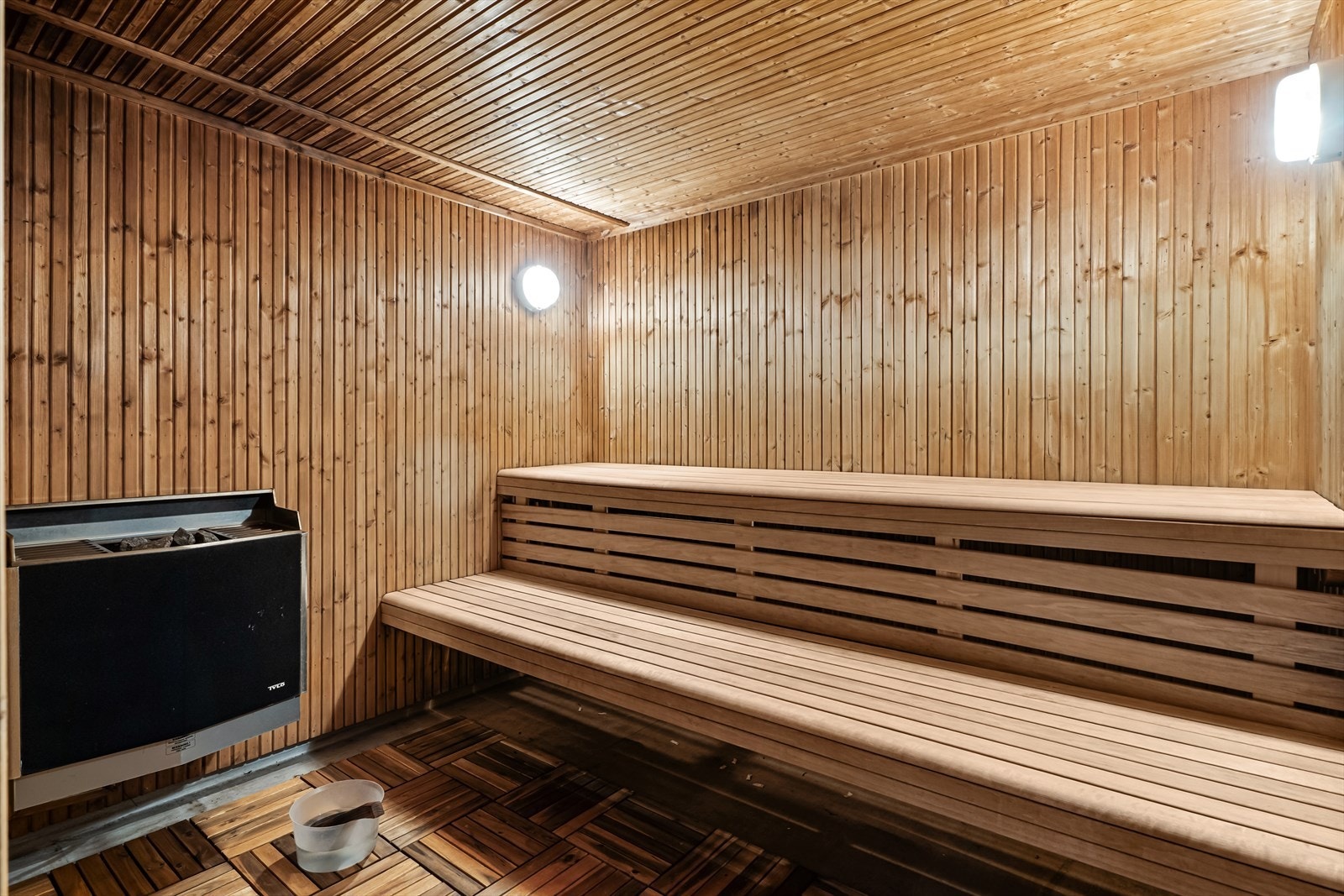 Sameiets beboere disponerer en felles badstu. Galleribilde