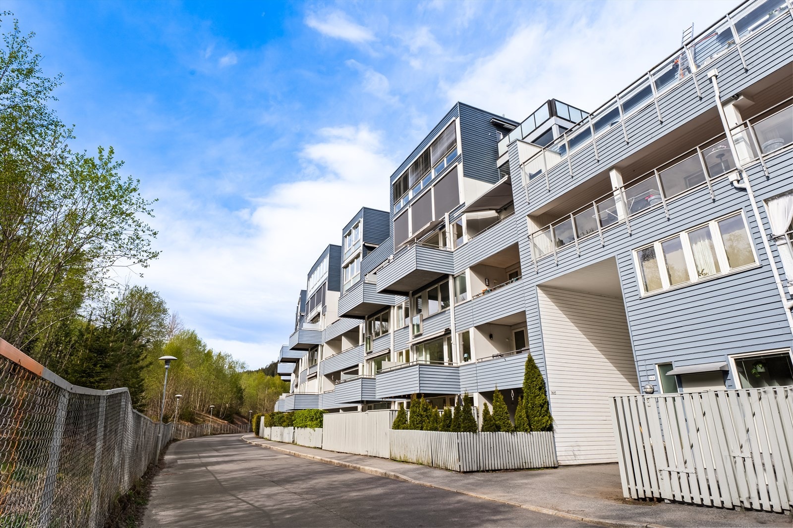 Velkommen til Årvollskogen Boligsameie I! Sameiet består av 145 seksjoner. Galleribilde