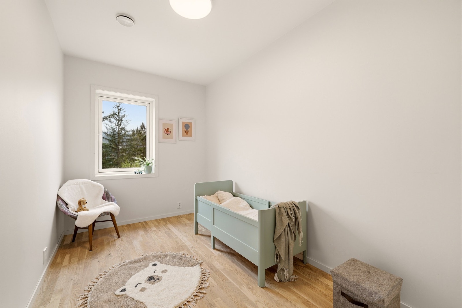 Siste soverom måler 7,88 m², et perfekt barnerom, kontor eller gjesterom. Galleribilde