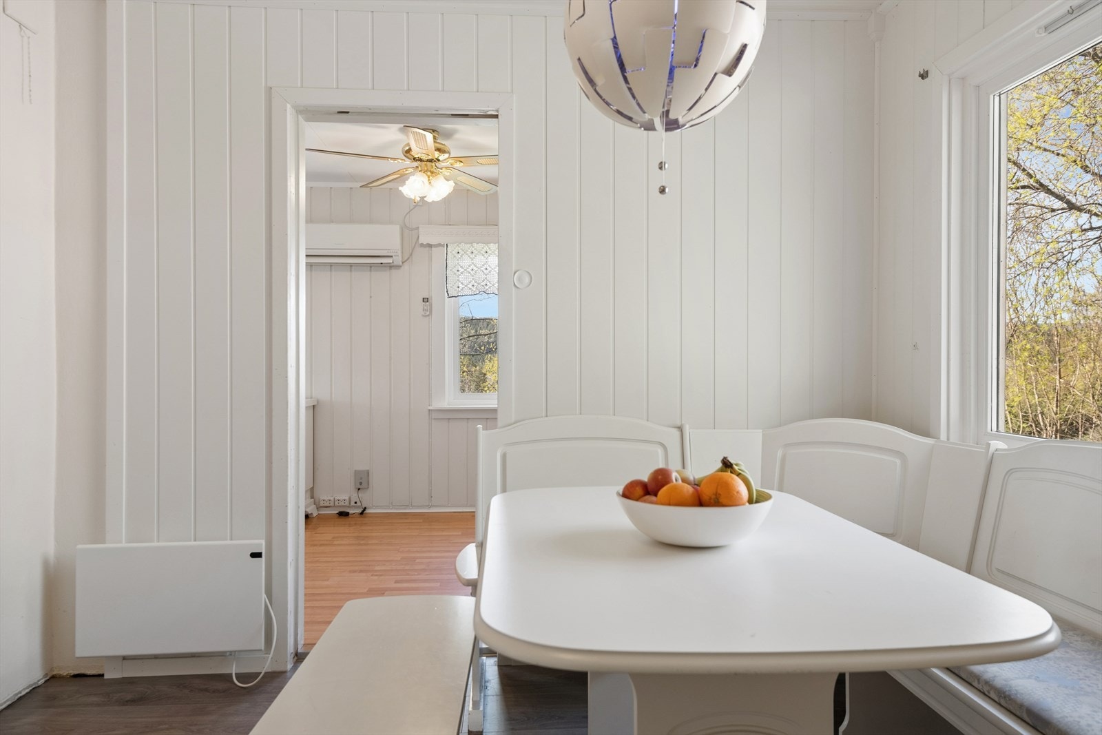 Koselig spiseplass til hyggelige måltider meg familie og venner. Galleribilde