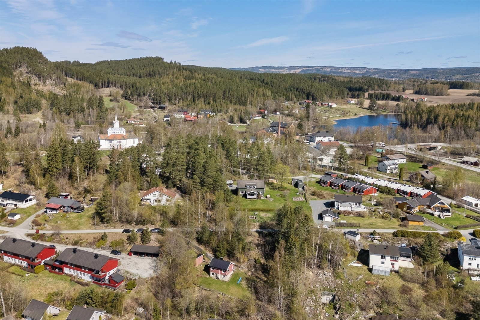 Dagligvarehandelen kan enkelt gjøres på Spar Tangen, kun få minutters gange fra boligen. Galleribilde