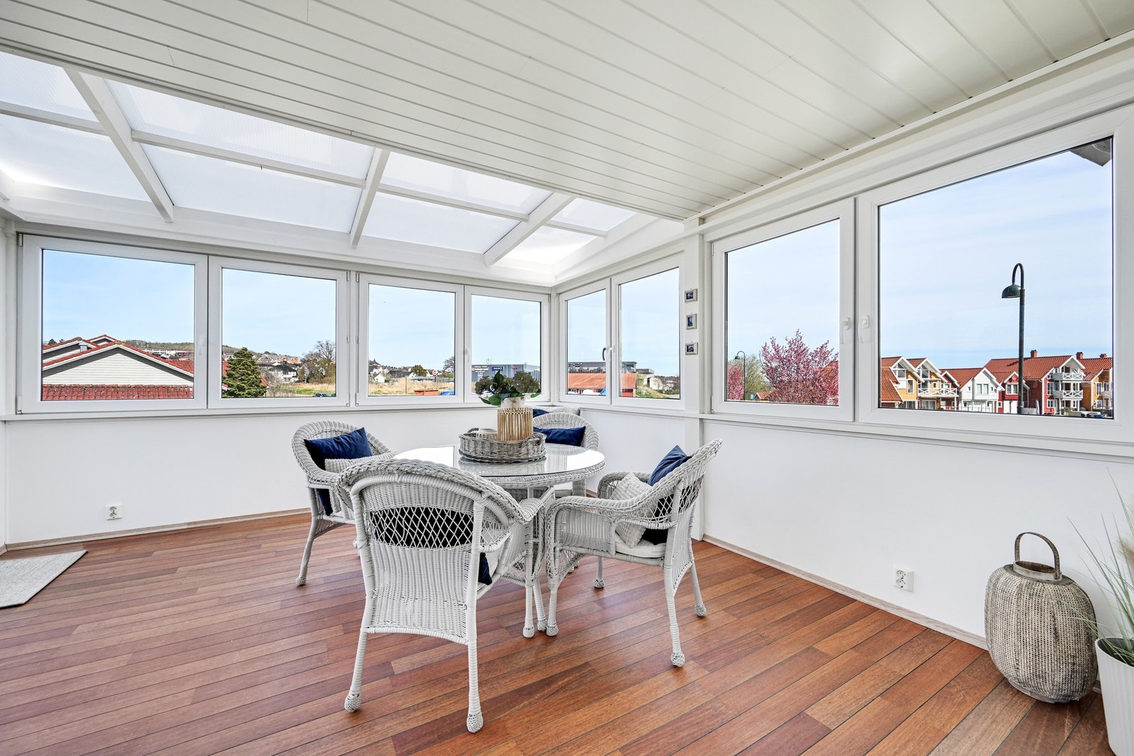 Denne flotte glassverandaen var ny i 2021 og er isolert Galleribilde