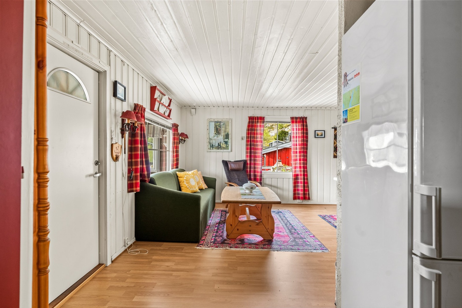 Fra kjøkkenet mot stuen. Galleribilde