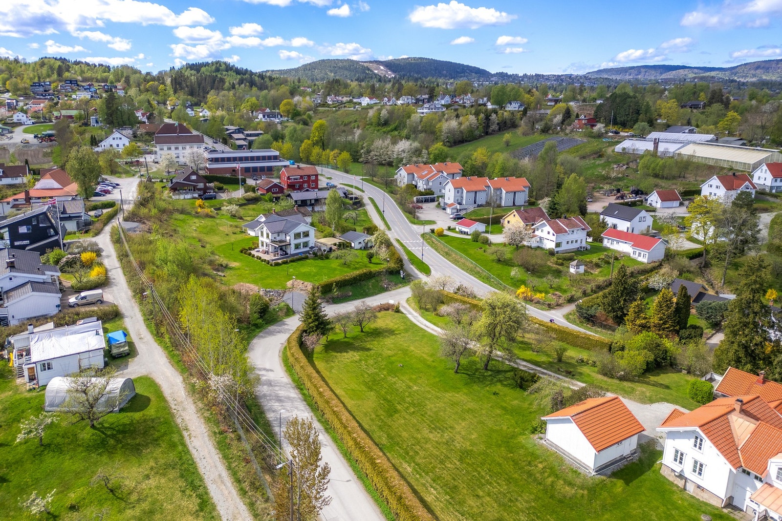 Gangavstand til Vollen Marina og pendlermulighet med båt til Aker brygge. Reisevei ca. 25-30 minutter Galleribilde