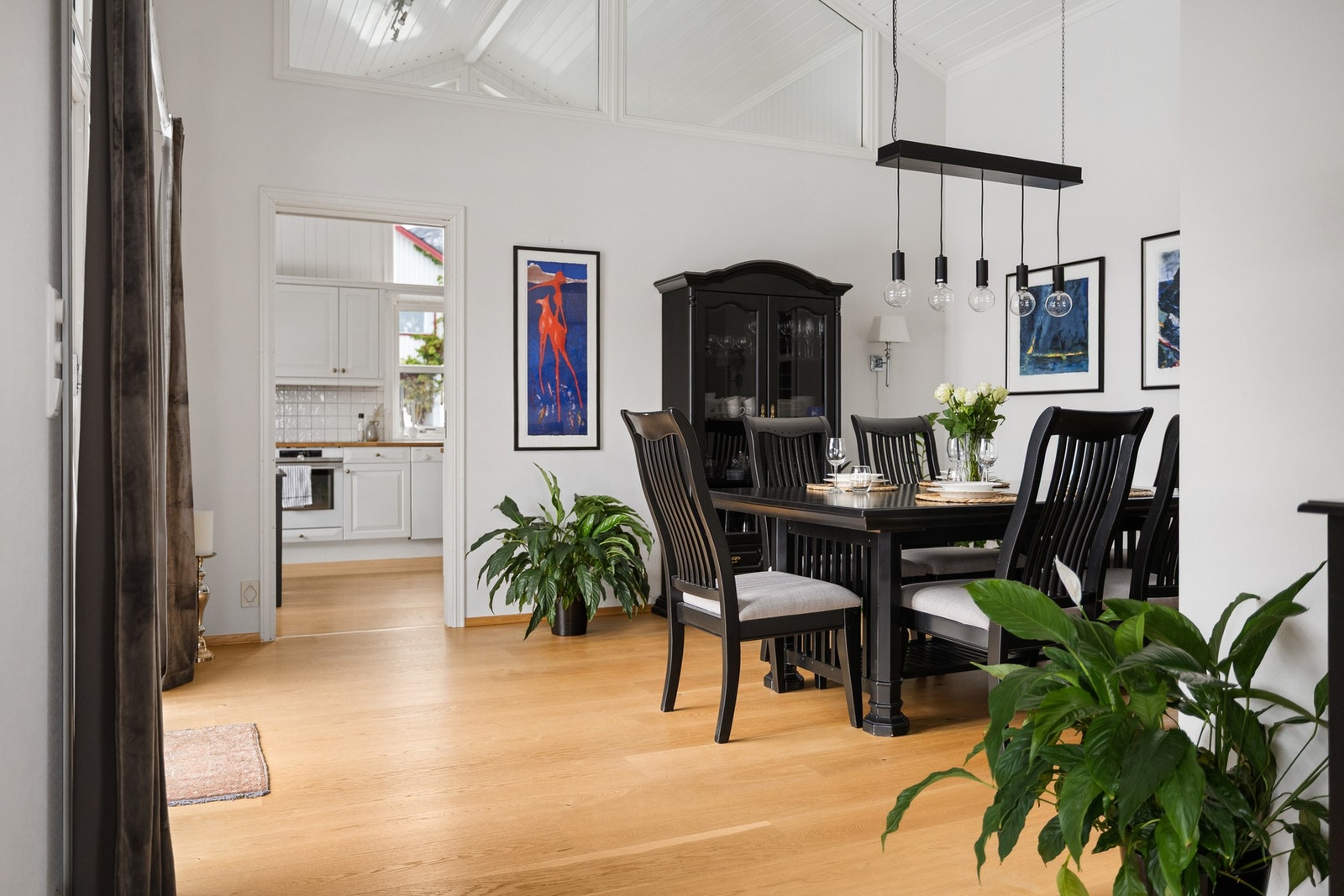 Legg merke til den gode takhøyden! Galleribilde