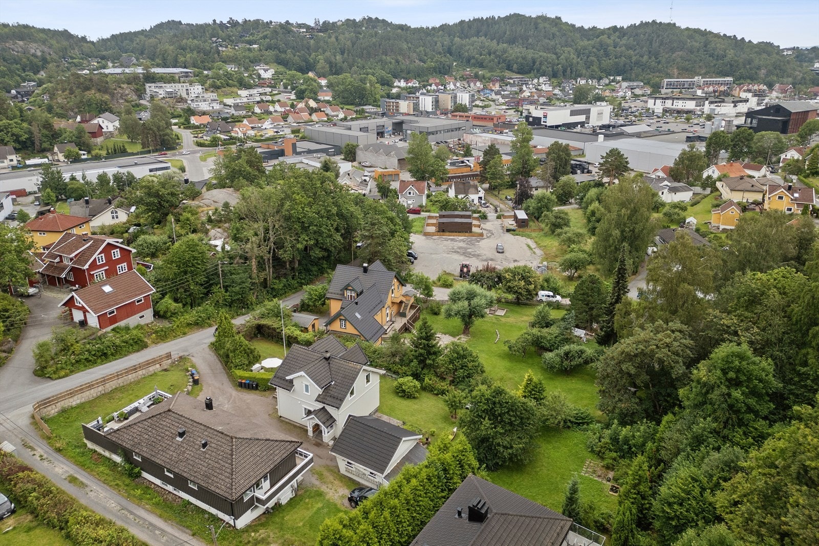 Beliggenheten gir kort vei til servicetilbud som Rema 1000 Sandefjord og Meny Indre Havn. Galleribilde