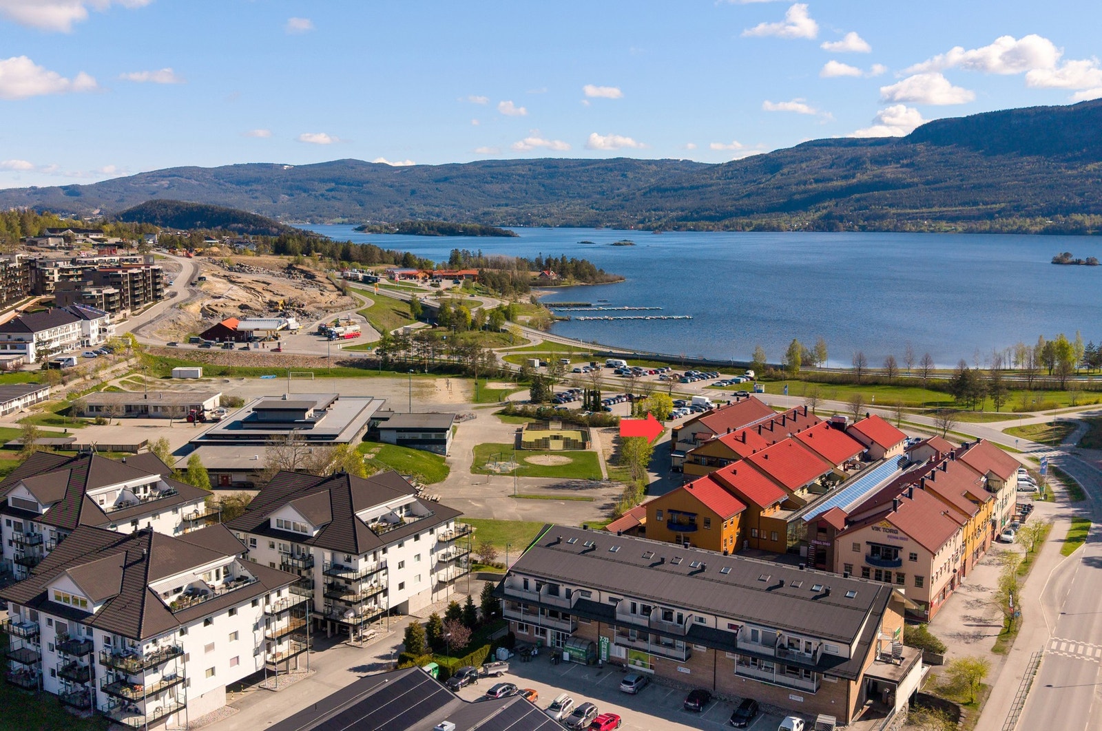 Cato Fegri v/ Privatmegleren Hønefoss har gleden av å presentere Vik torg 8! Galleribilde