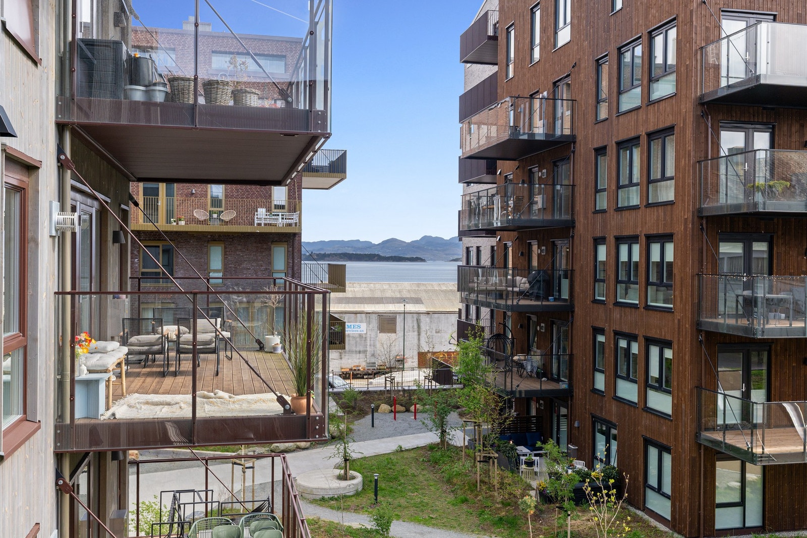 Utsikt fra balkong Galleribilde