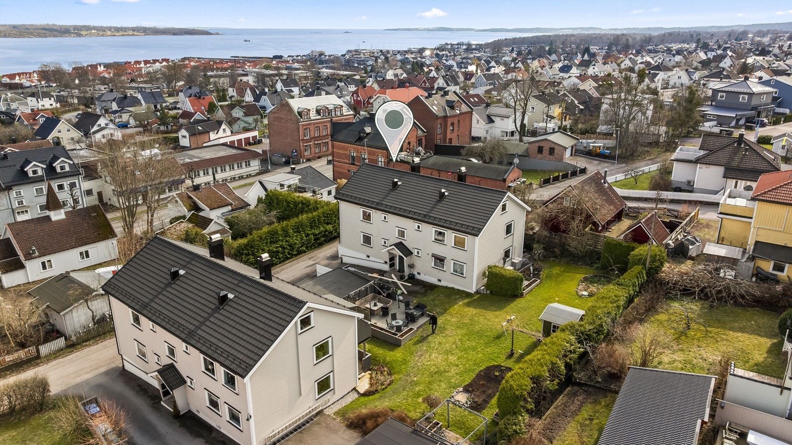 Kort vei til både sentrum, turområder og sjøen. Galleribilde