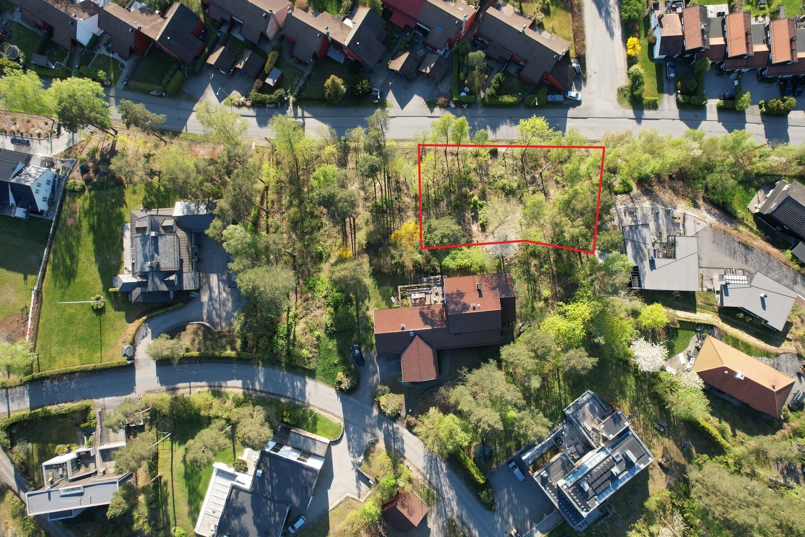Tomten får ny, egen innkjørsel fra Fjordveien Galleribilde