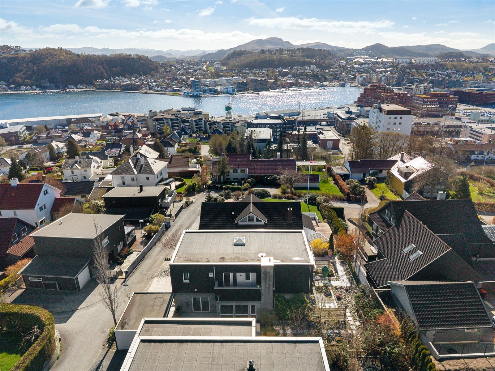 Trones er bydelen hvor unge, eldre og småbarnsfamilier lever sammen i et harmonisk, velfungerende nabolag. Galleribilde