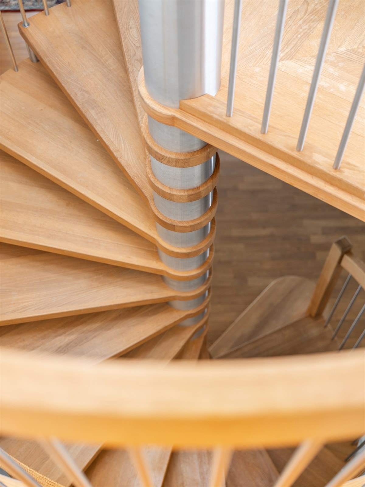 Spiraltrapp i eik. Galleribilde