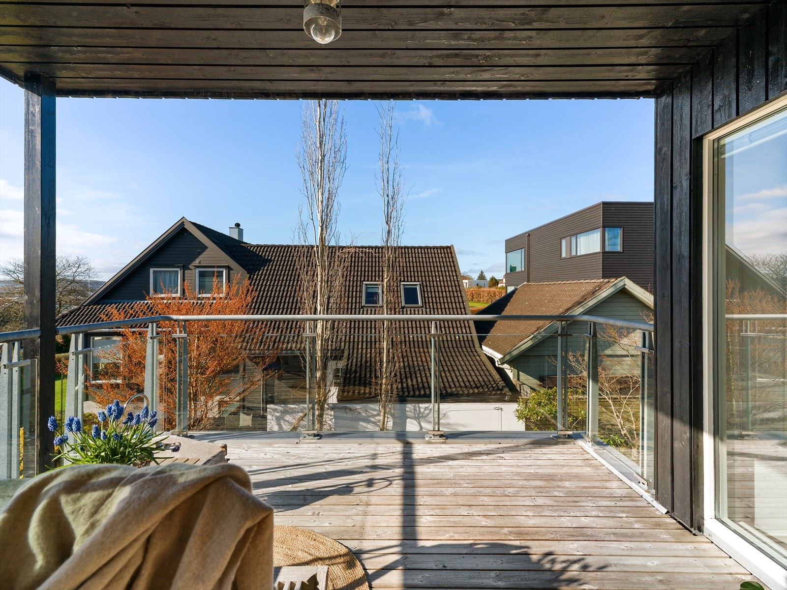 2. etasje - Overbygd balkong med gode solforhold. Galleribilde