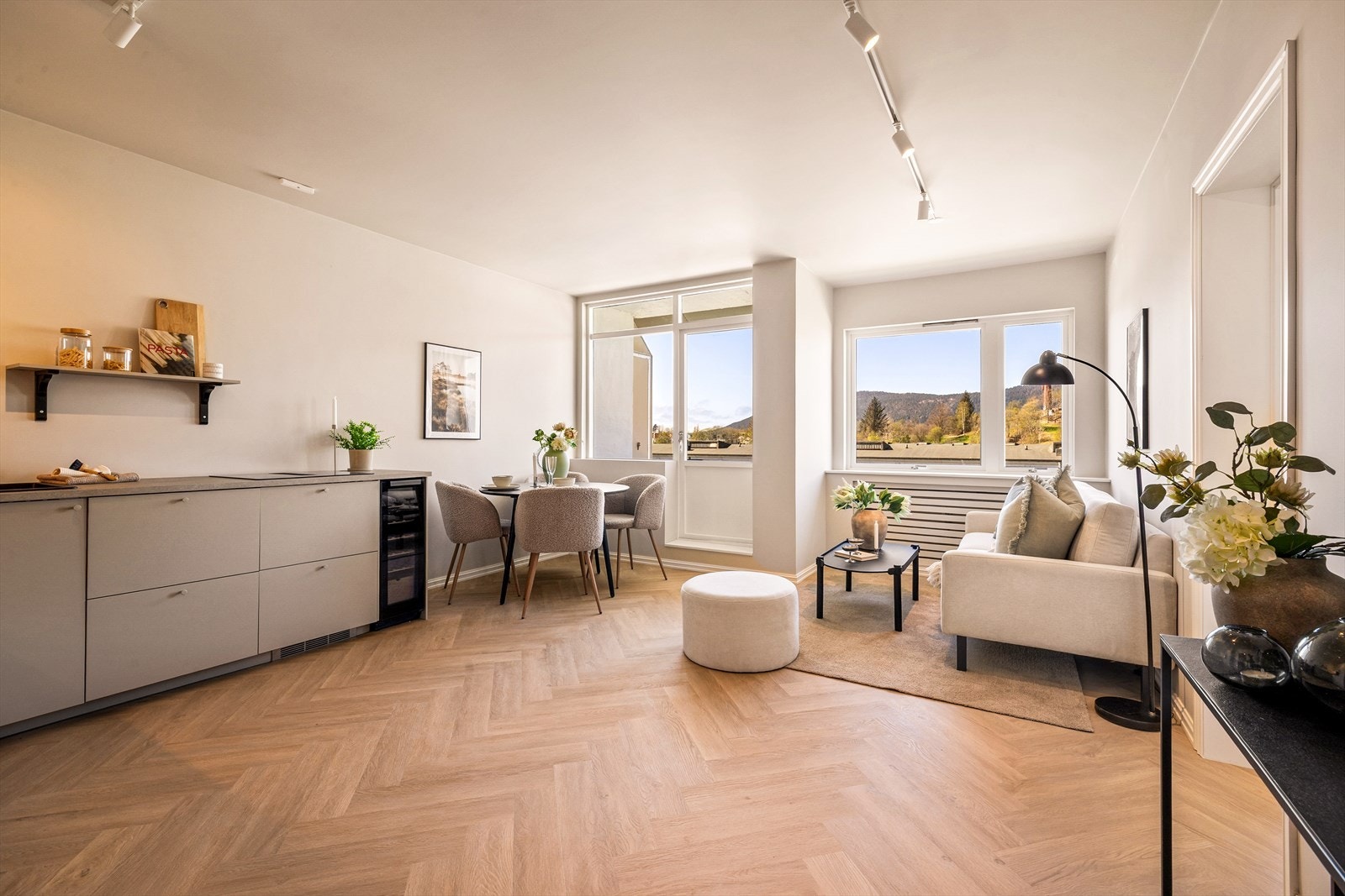 Her kan man innrede med både sofa og spisebord. Galleribilde
