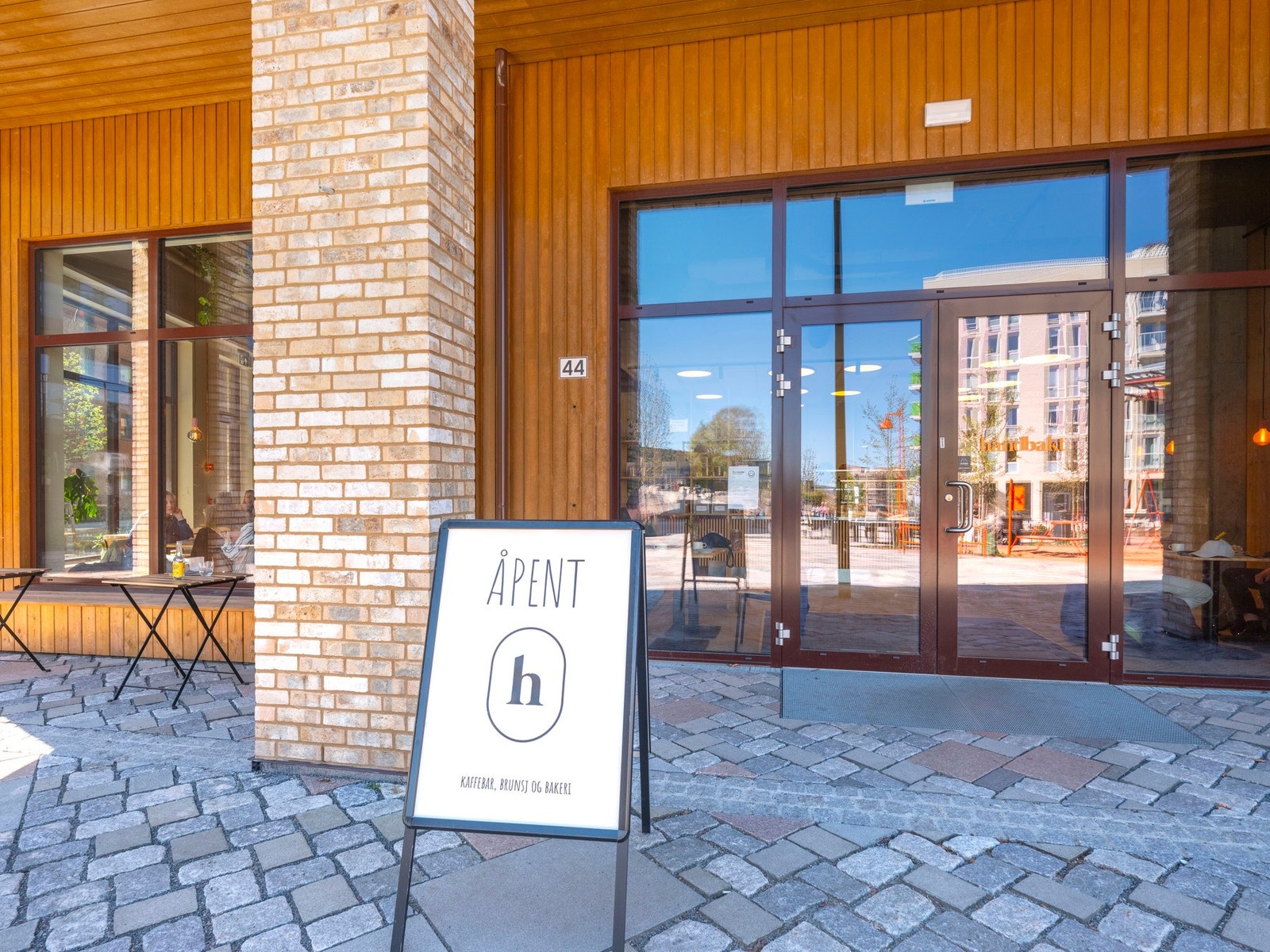 Nærområde - Håndbakt kafè Galleribilde