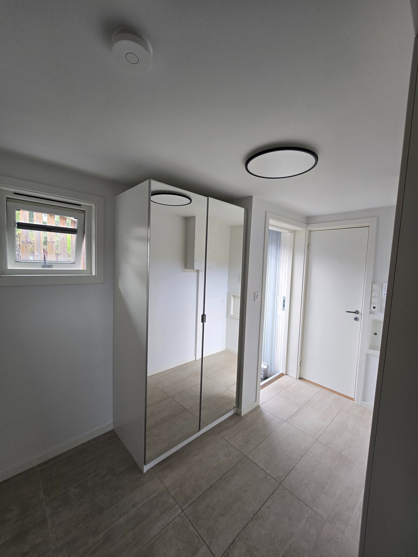 Gang med pax garderobeskap 100cm Galleribilde