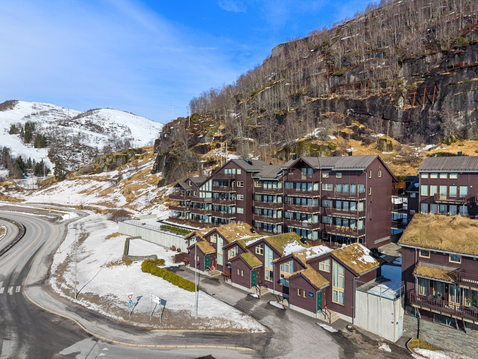Meget sentral beliggenhet med alle fjellets fasiliteter i umiddelbar nærhet. Galleribilde