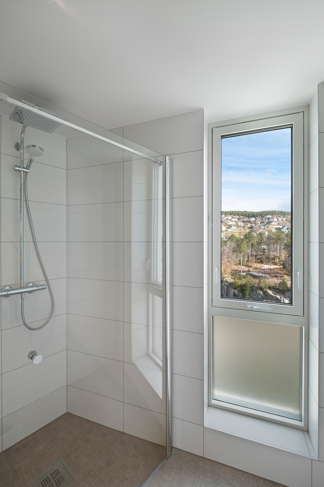 Også fra badet er her flott utsikt Galleribilde