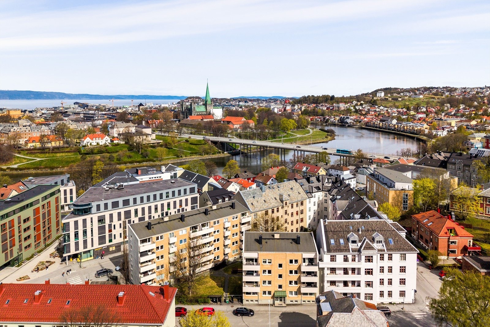 Proaktiv Eiendomsmegling ved Eirik Døsen har gleden av å presentere en flott 4-roms leilighet i Mauritz Hansens gate 8 på attraktive Øya. Galleribilde