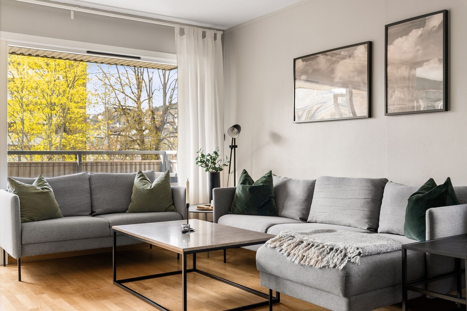 Leiligheten disponerer hele tre boder, hvorav to befinner seg i kjeller og en på loft. Galleribilde