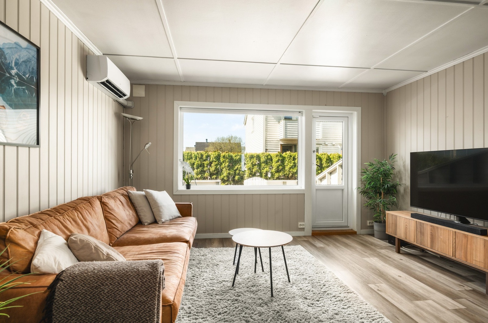 Her finner du ei stor og romslig stue. Galleribilde