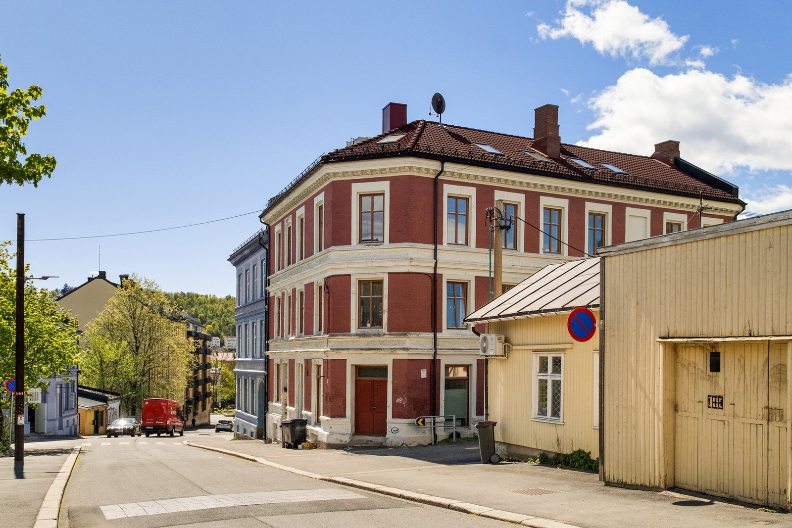Boligen ligger i en idyllisk "oase" midt i byen. Galleribilde