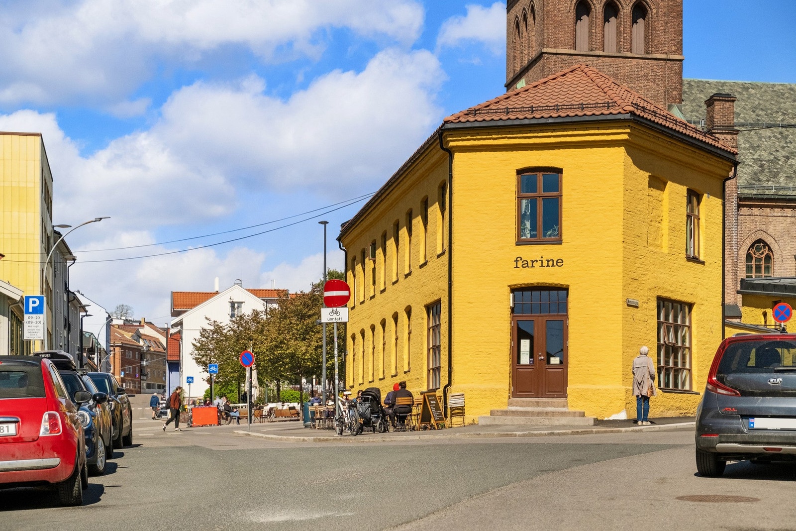Farine bakeri & spiseri serverer varer som er laget fra bunnen av i eget bakeri og kjøkken. Galleribilde
