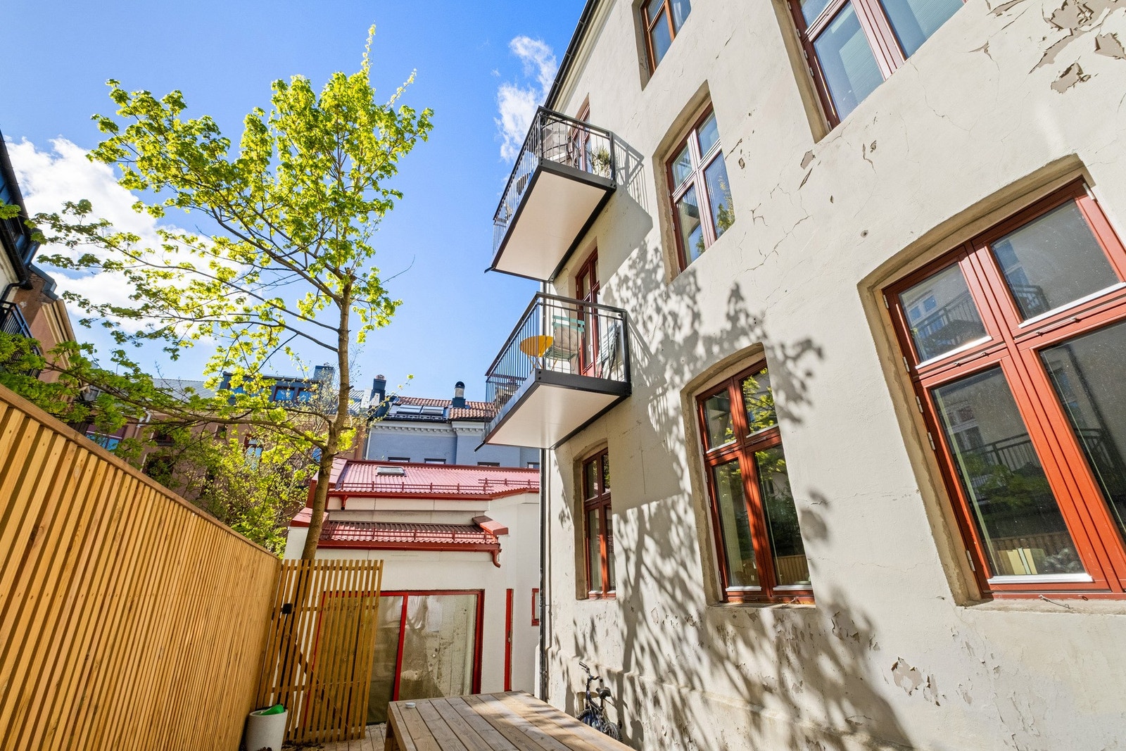 Balkongene ble montert i 2024. Galleribilde