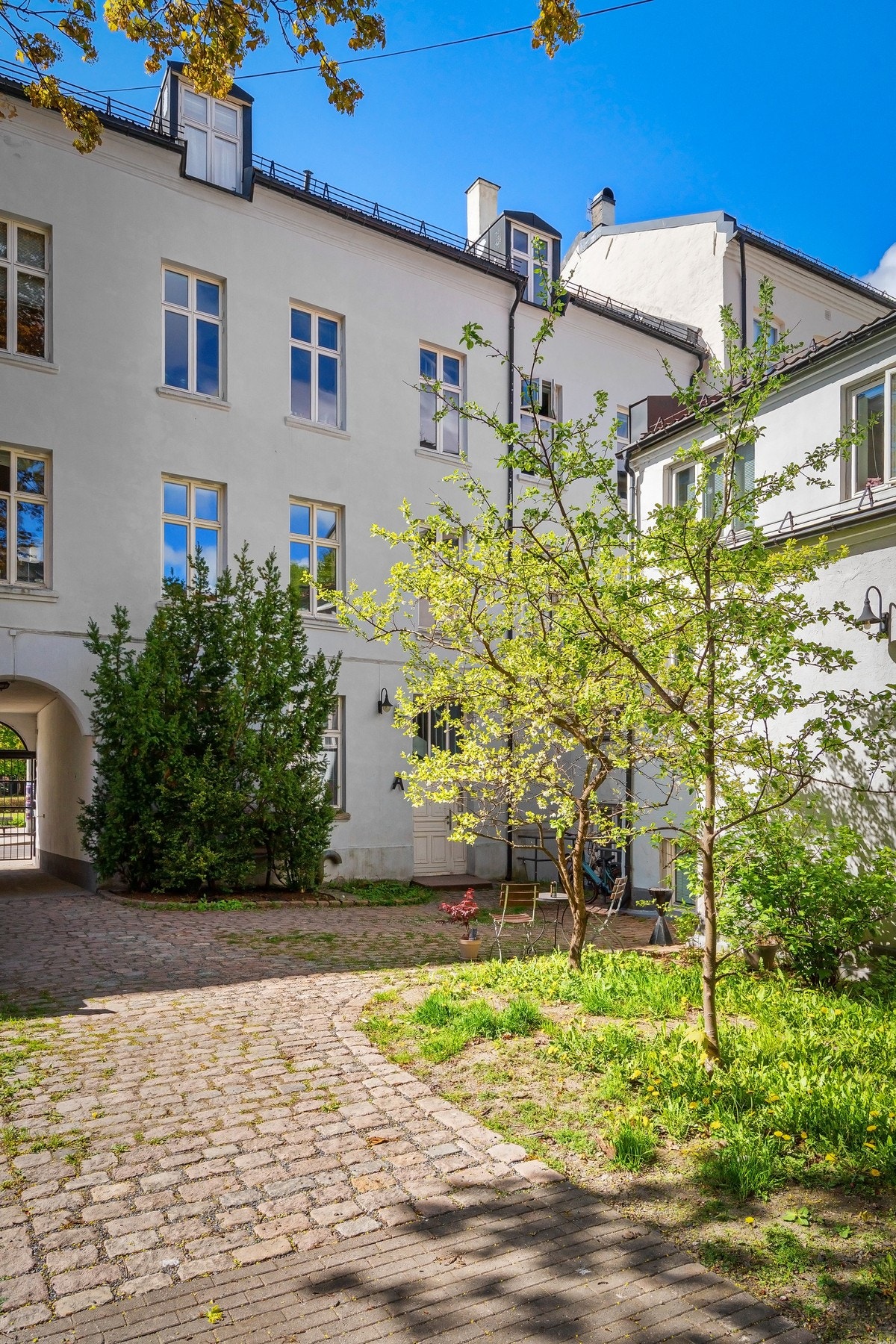 Fasade i bakgård. Galleribilde