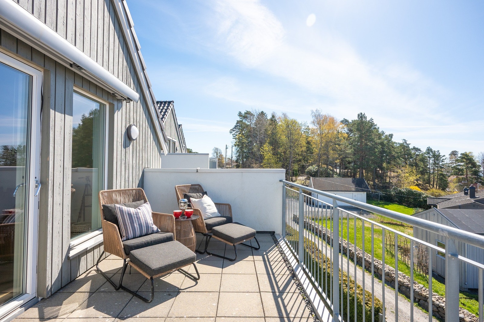 Her er det plass til sittegruppe og grill Galleribilde