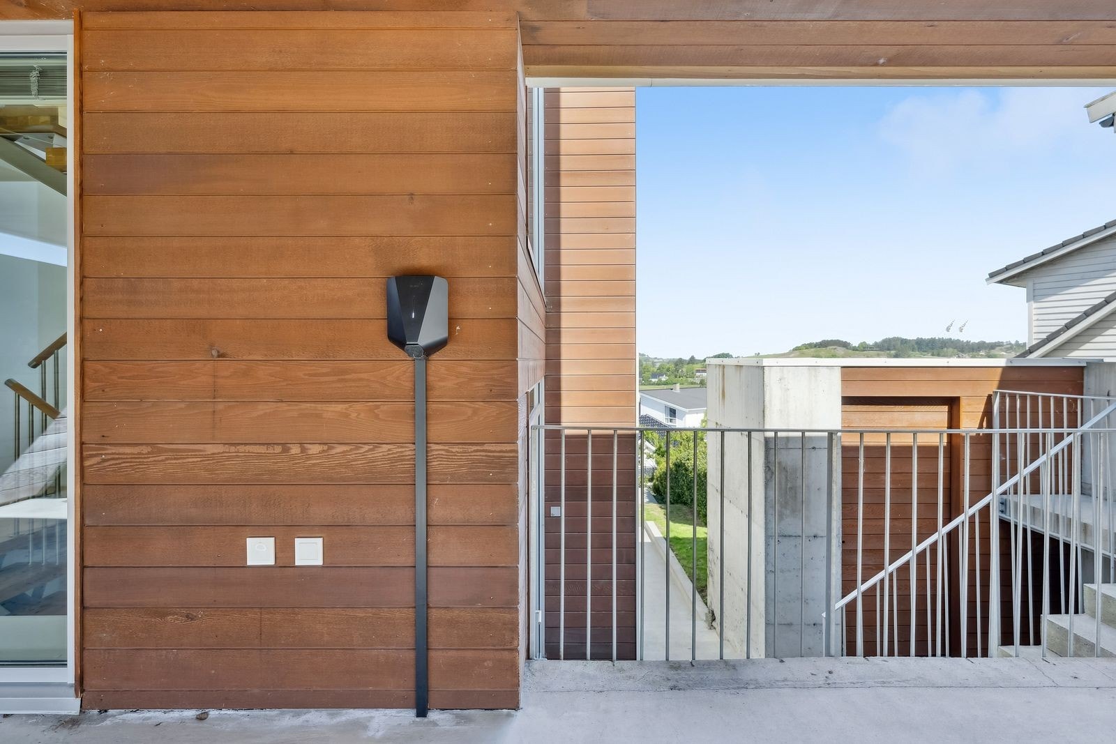 Gode parkerigsmuligheter og elbil-lader. Galleribilde