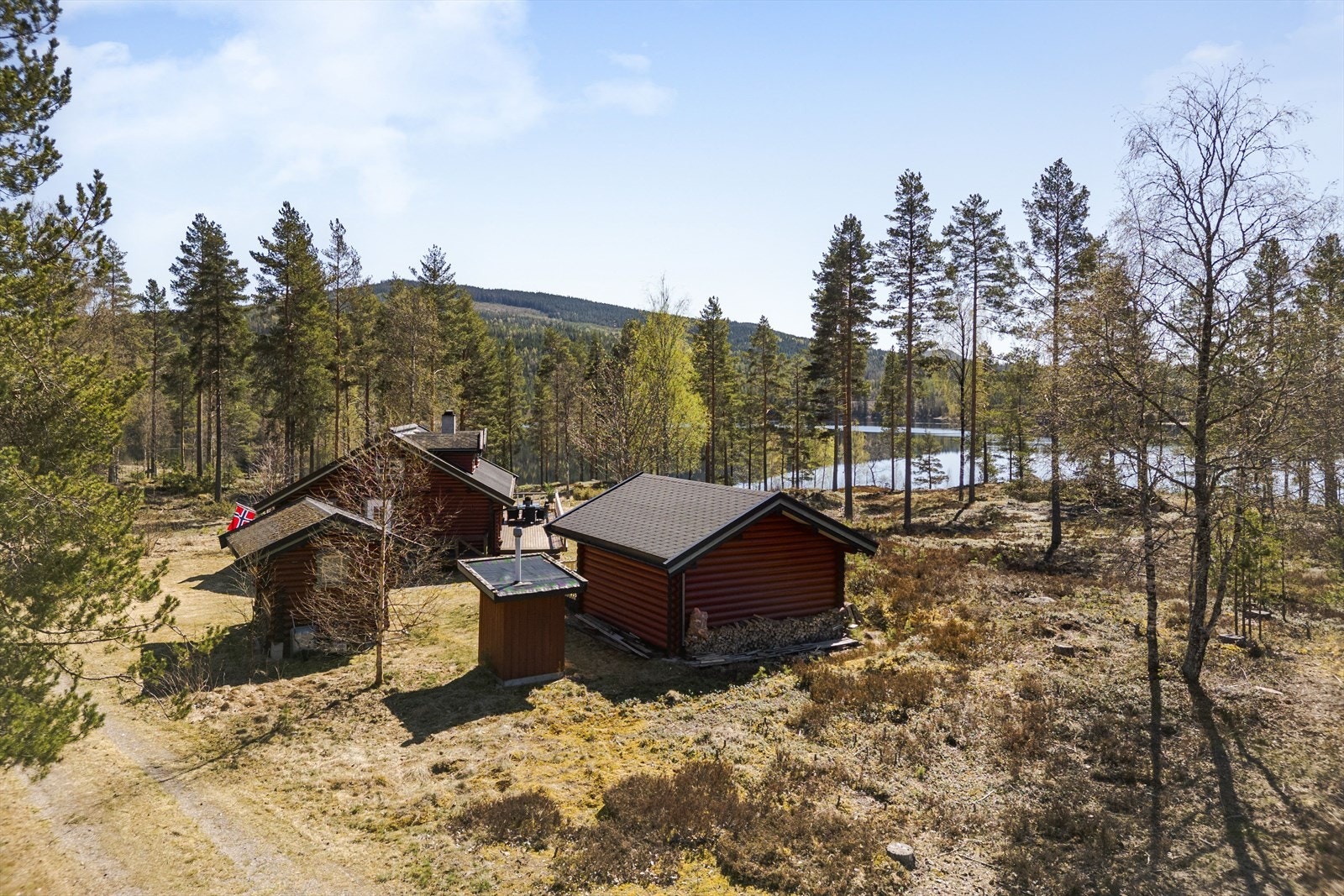 Flotte tur- og friluftsmuligheter rett utenfor hyttadøra året rundt. Galleribilde