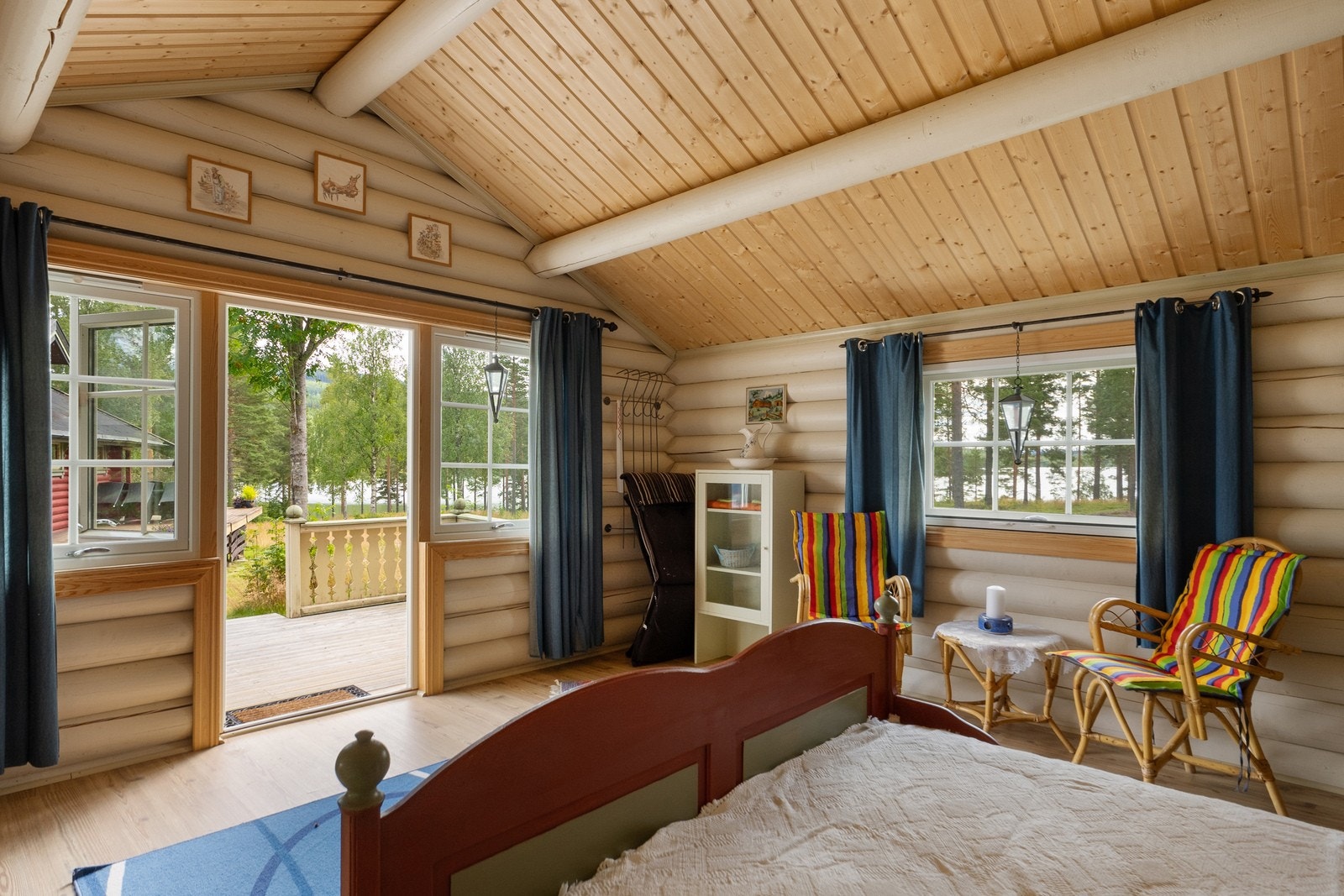 Annekset er innredet som soverom med dobbeltseng. Galleribilde