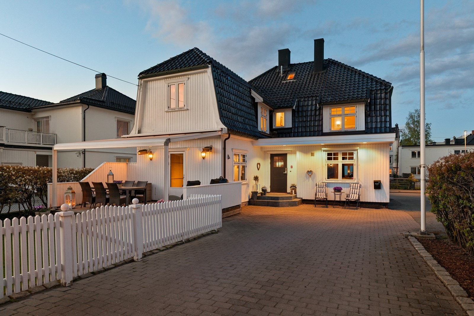 Dette er en herskapelig villaeiendom som har vært i familiens eie siden det ble bygget i 1927 Galleribilde