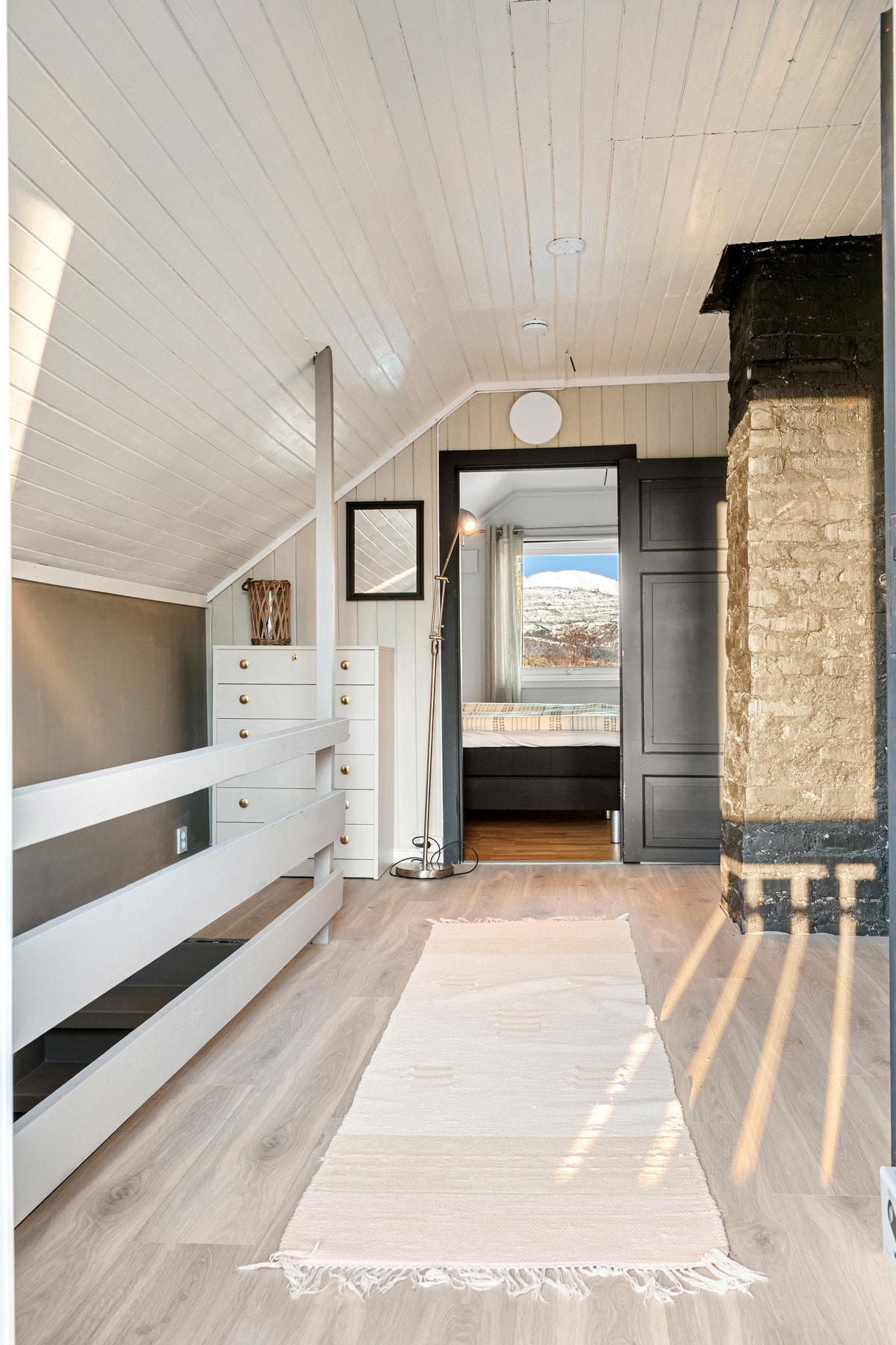 Gang på loft Galleribilde