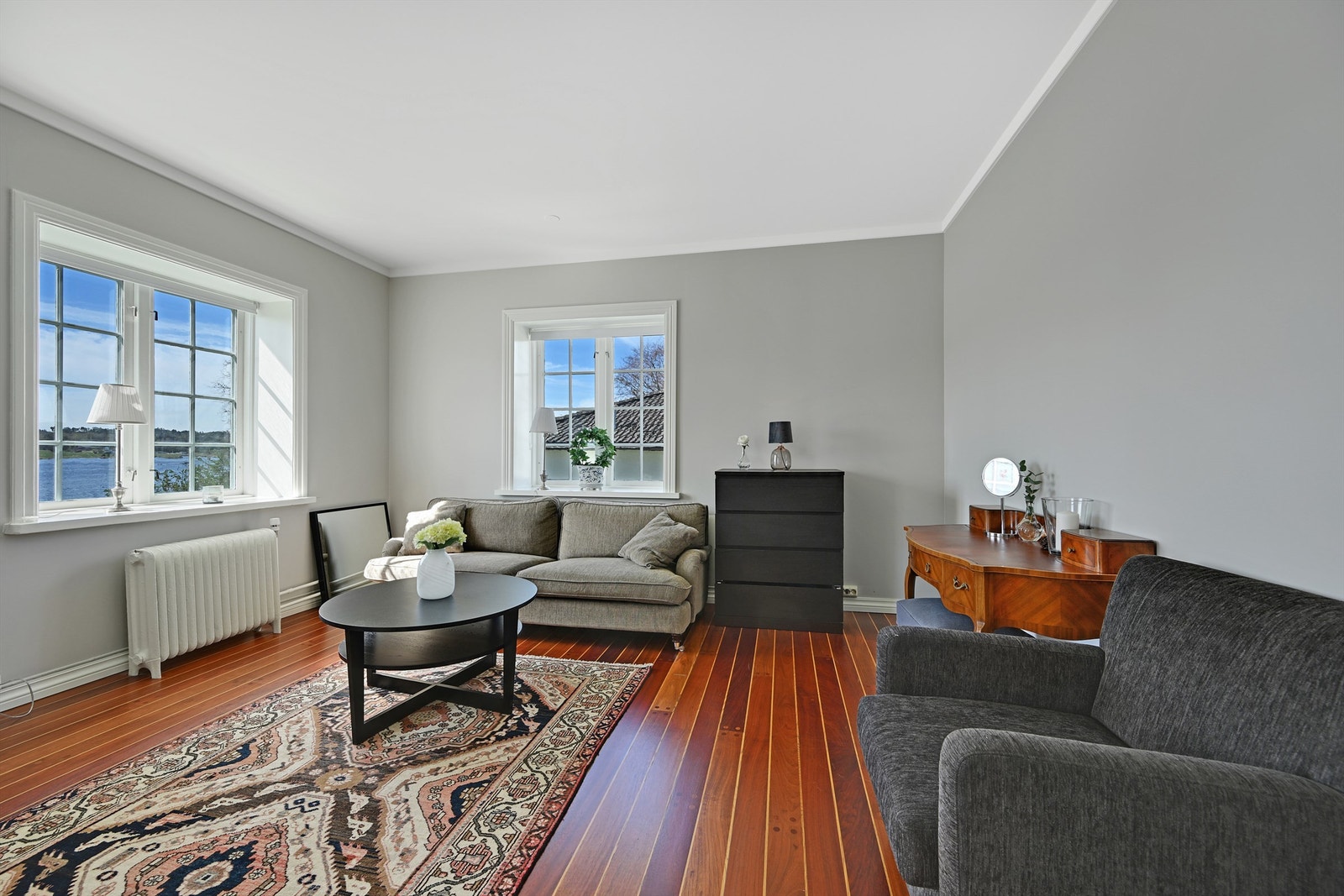 Her er det god plass til å innrede med diverse sofa/kontor/garderobe. Galleribilde