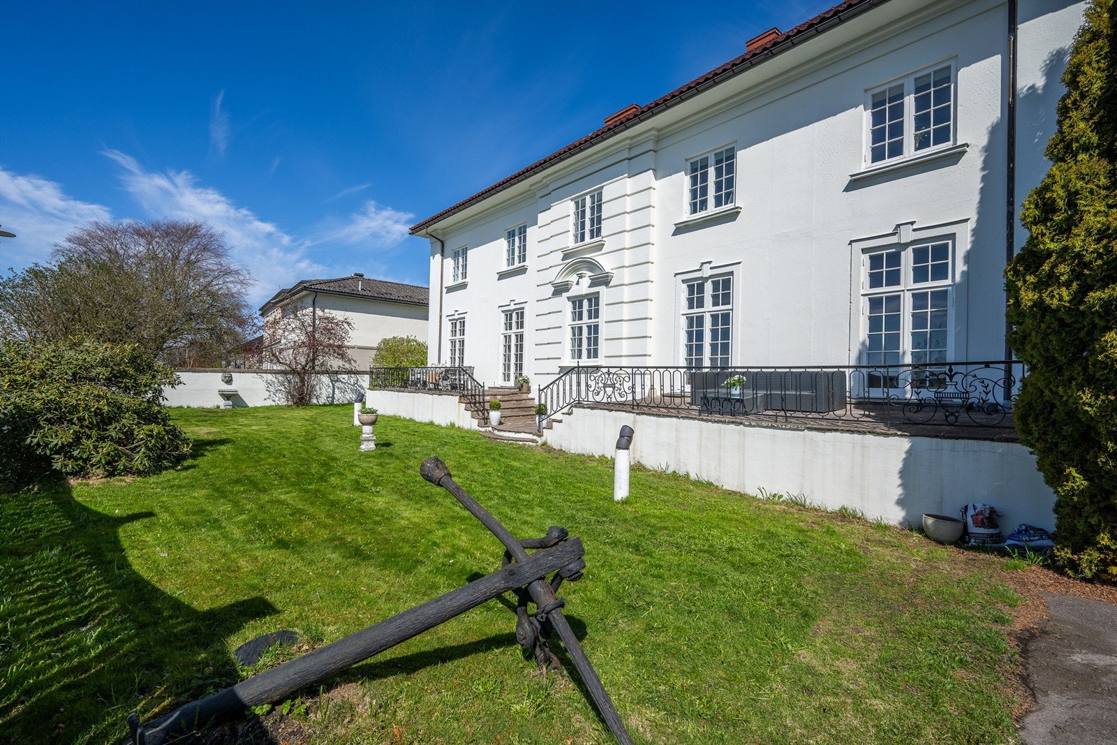 Hagen gir rikelig med plass for lek og utendørsaktiviteter. Galleribilde