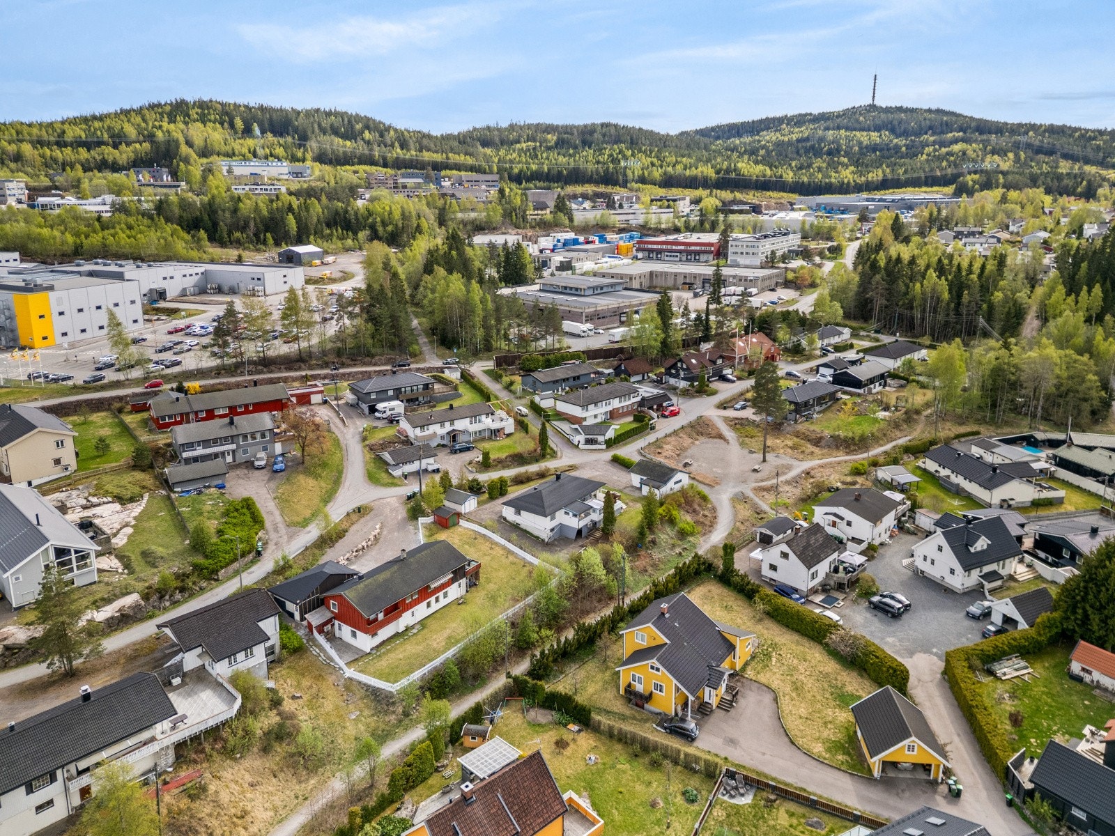 Gode rekreasjonsmuligheter i nærområdet med flere turområder lett tilgjengelig. Galleribilde