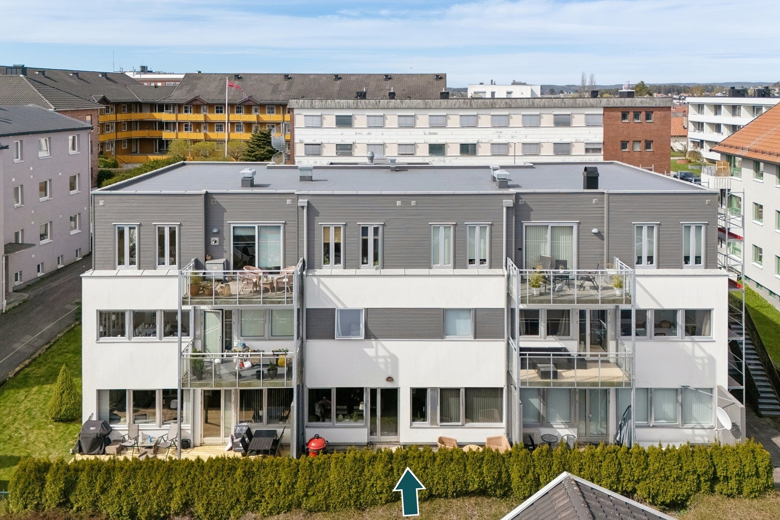 Dette er en lekker 2-roms selveid leilighet beliggende ved populære Fritznerbakken, med gangavstand til sentrum og togstasjon. Galleribilde