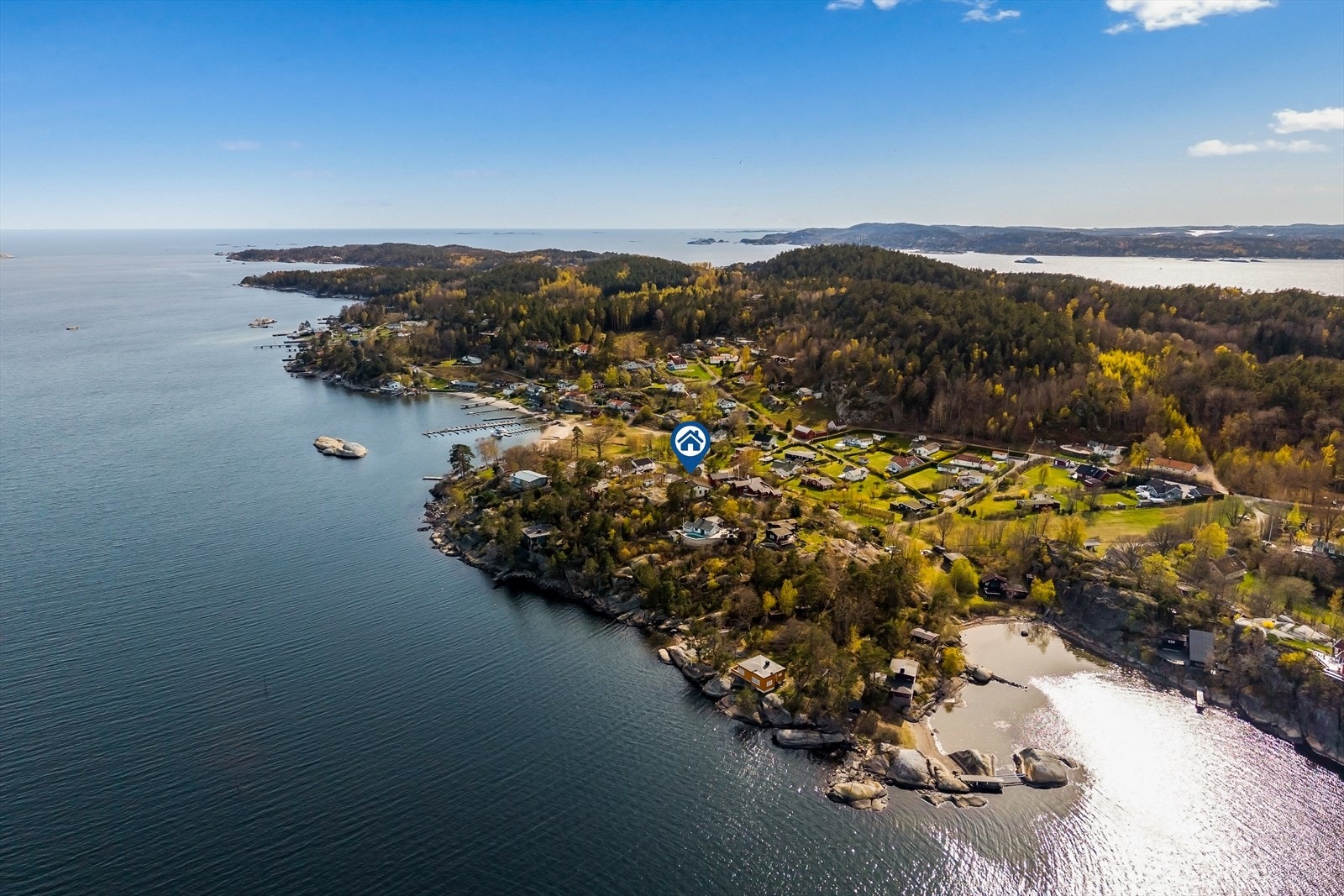 En idyllisk beliggenhet for deg som verdsetter nærhet til sjø og natur. Galleribilde